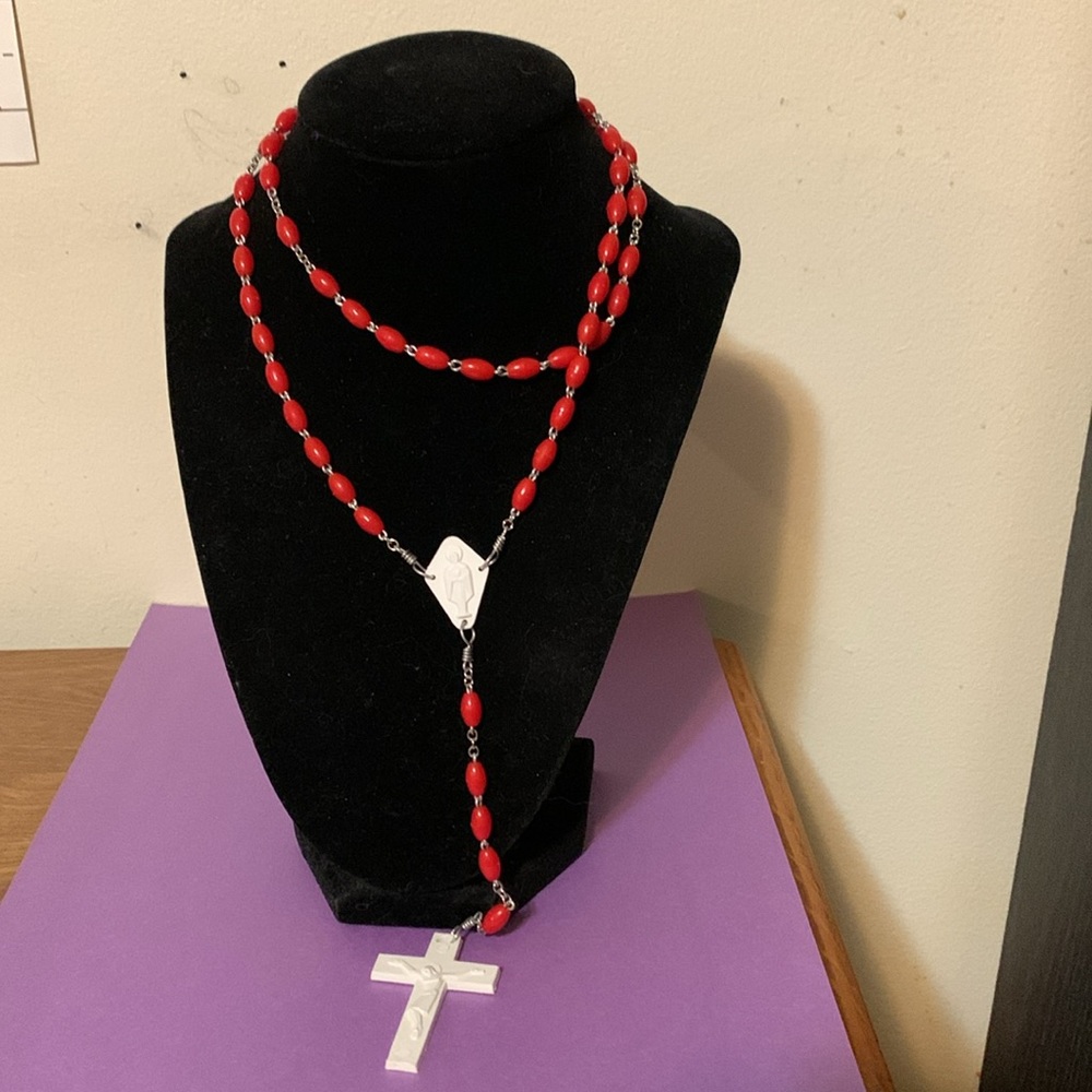Necklace beaded and crucifix